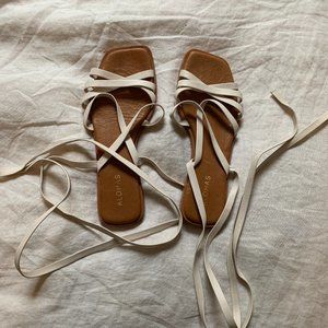 Alohas Strappy Flat Sandals